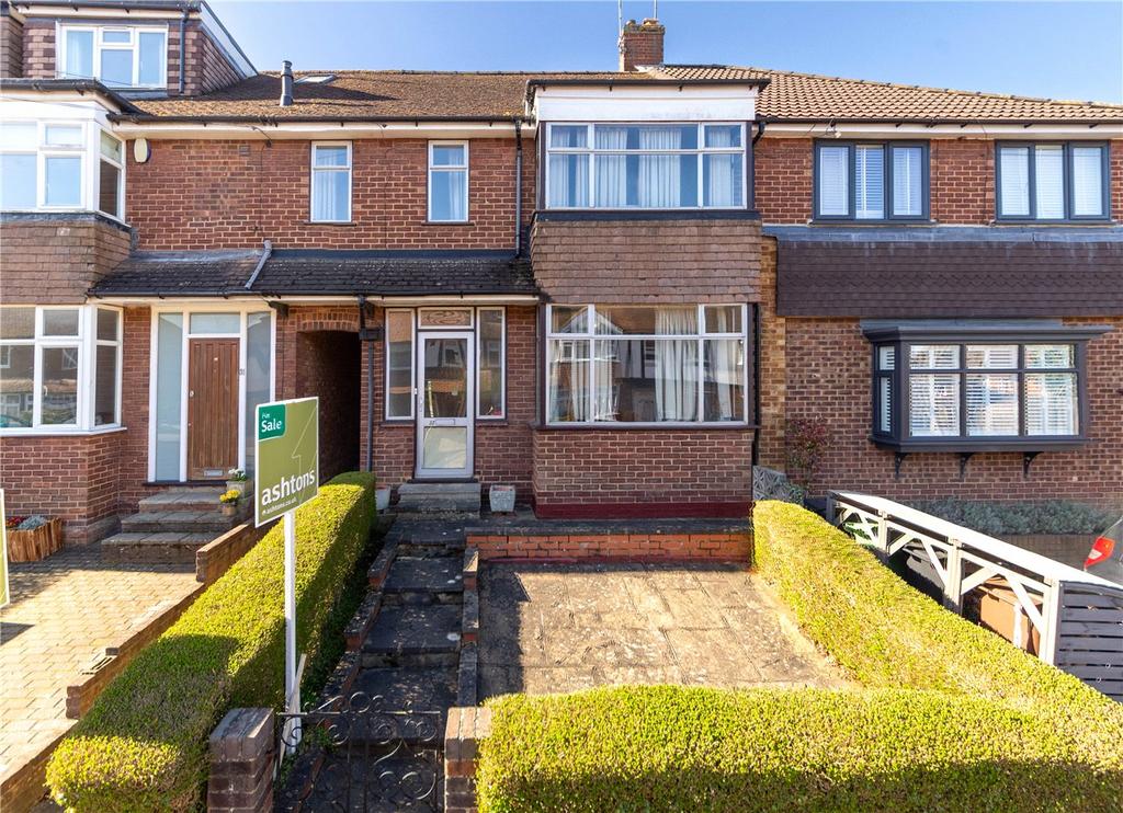 Glemsford Drive, Harpenden, Hertfordshire 3 bed terraced house for sale