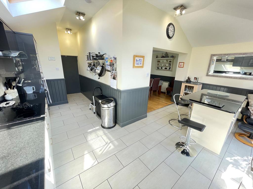 Beaconside, Marsden, South Shields, Tyne and Wear, NE34 7PX 2 bed semi