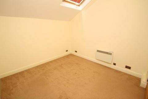 2 bedroom flat to rent, Woodleigh Hall Mews, Rawdon, Leeds, West Yorkshire, UK, LS19