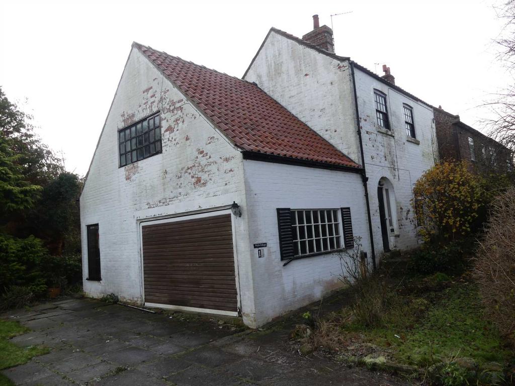 Yearby Road, Redcar 4 bed end of terrace house for sale £210,000