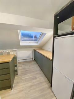 Studio to rent, Glossop Road, Sheffield S10