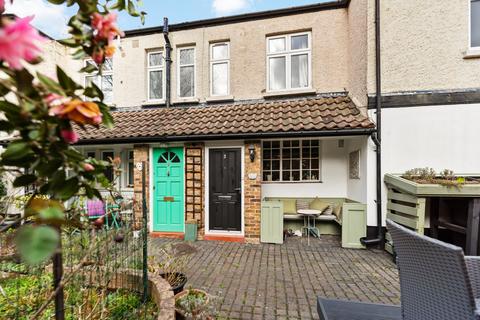 2 bedroom cottage for sale - St. Margarets Mews, Kingston Hill, Kingston Upon Thames, Surrey, KT2