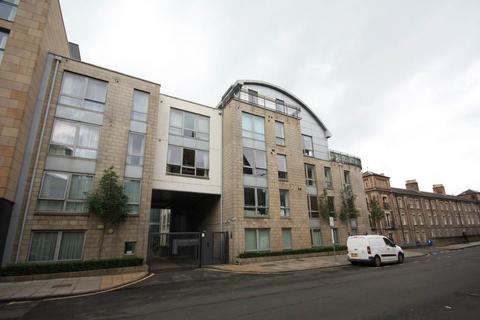 2 bedroom flat to rent - Gardners Crescent, Fountainbridge, Edinburgh, EH3