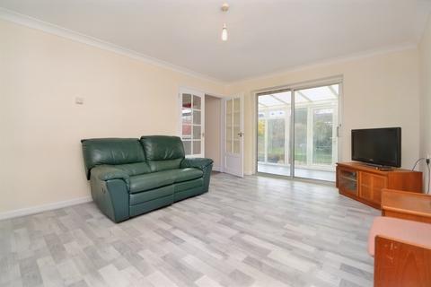 4 Bingham Road, Verwood, BH31 6TY