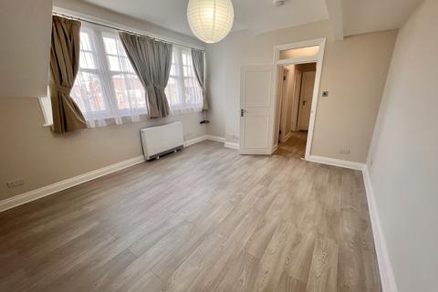 1 bedroom flat to rent, Queens Avenue, London N10