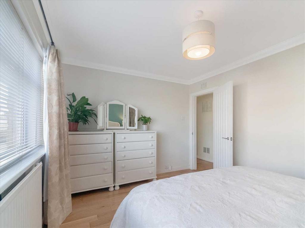 Bedroom One (3)