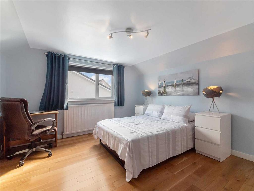 Bedroom Three (1)