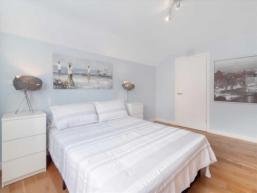 Bedroom Three (2)