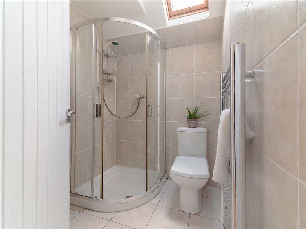 Upper Level SHower