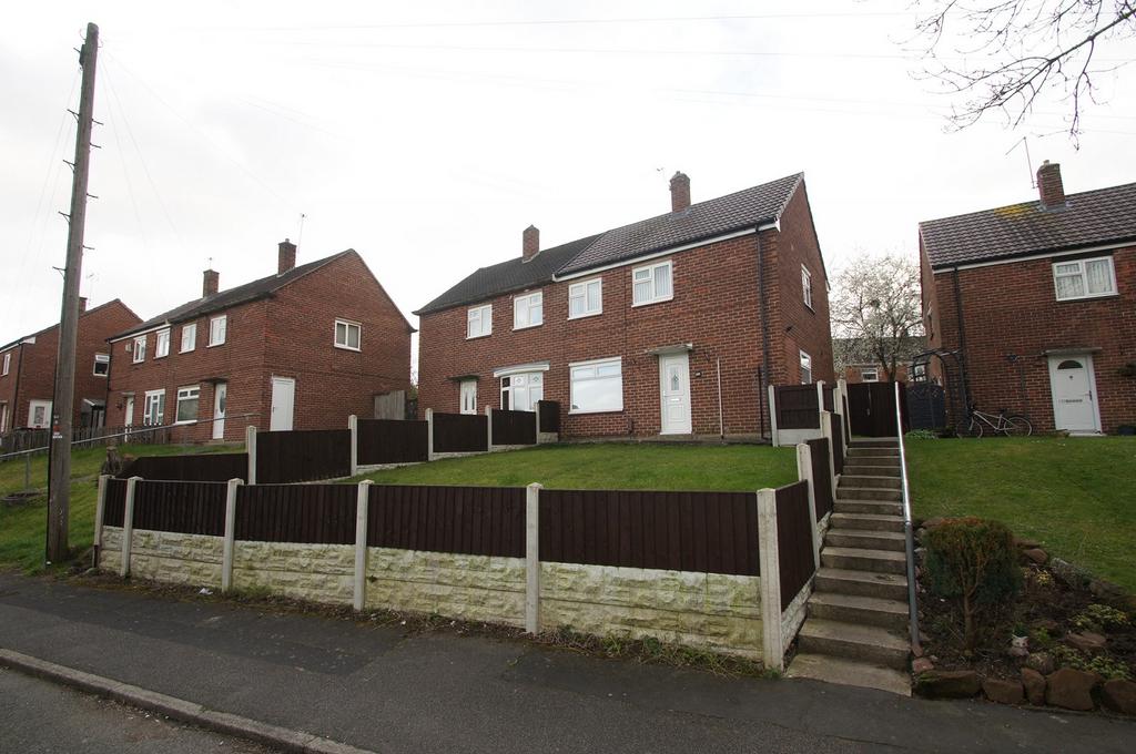 Seymour Drive, Ellesmere Port... 3 bed terraced house £825 pcm (£190 pw)