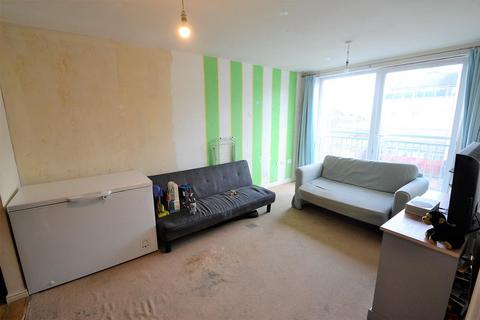 197 Wooldridge Close, Feltham, TW14 8BJ