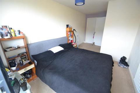 197 Wooldridge Close, Feltham, TW14 8BJ
