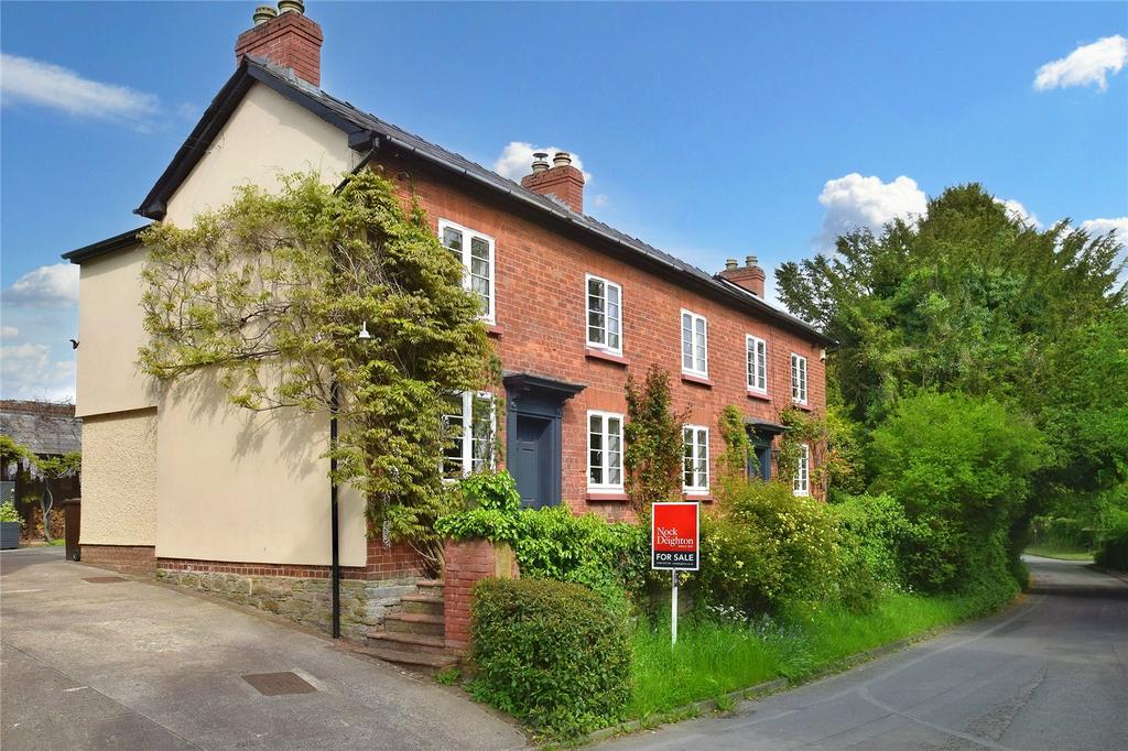 South Bank, Yarpole, Herefordshire 4 bed detached house £775,000