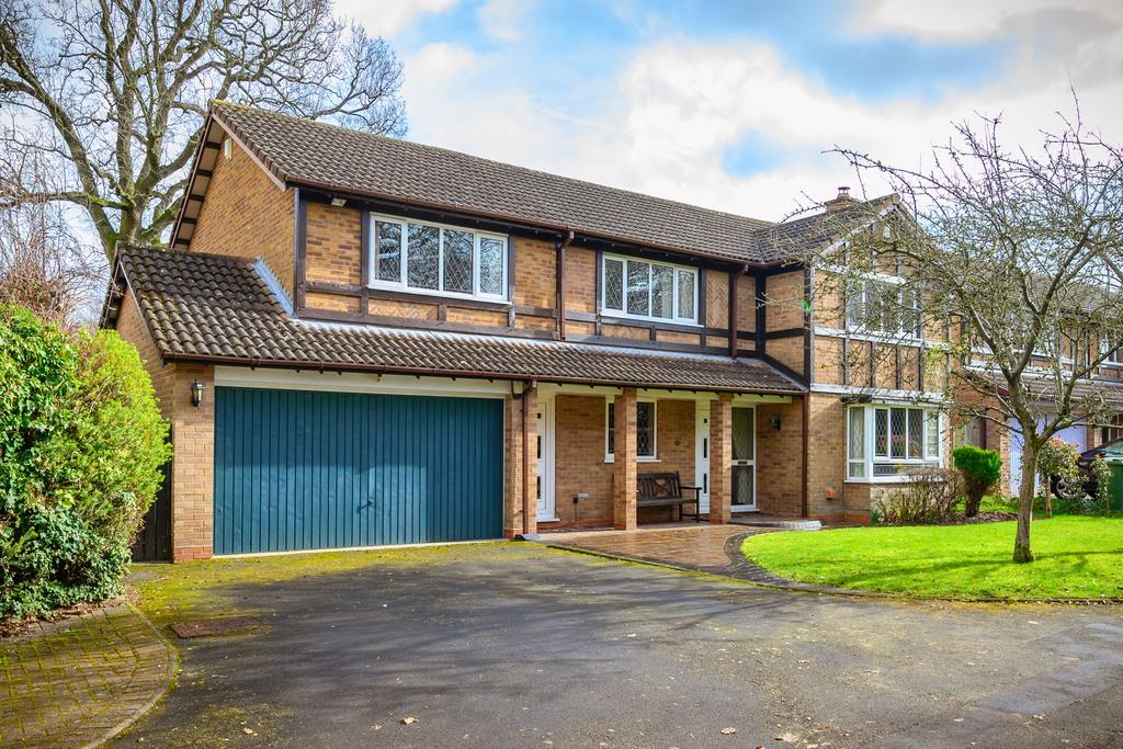 Mallender Drive, Knowle, B93 6 bed detached house for sale £900,000