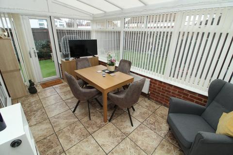 3 bedroom end of terrace house for sale - Holland Way, Newport Pagnell