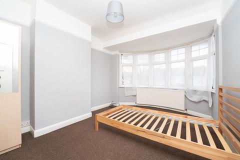 34 Ribchester Avenue, Perivale, Greenford, UB6 8TG