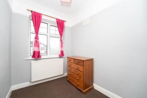 34 Ribchester Avenue, Perivale, Greenford, UB6 8TG