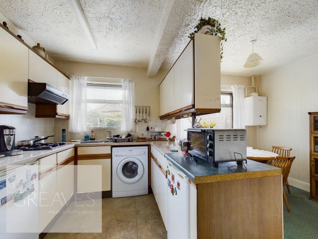 Florence Road, Gedling, Nottingham 2 bed semidetached house £190,000