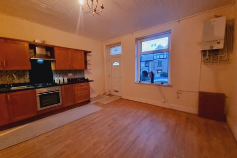 3 bedroom terraced house to rent, Kensington Street, Bradford, BD8