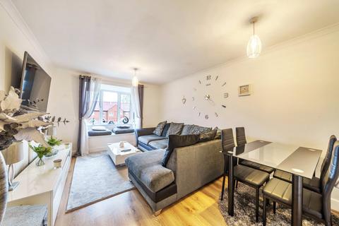 15 Lake View, Kings Langley, WD4 8JF
