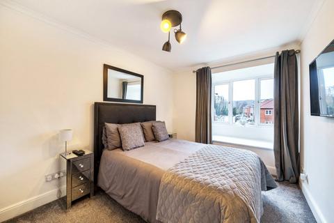 15 Lake View, Kings Langley, WD4 8JF