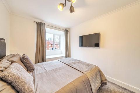 15 Lake View, Kings Langley, WD4 8JF