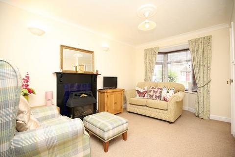 2 bedroom terraced house for sale - Radford Close, Atherstone