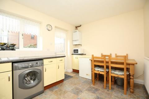 12 Radford Close, Atherstone, CV9 3LA