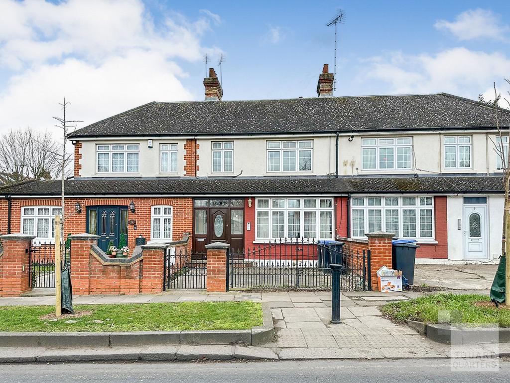 Bourne Hill, Palmers Green, N13 6 bed terraced house for sale