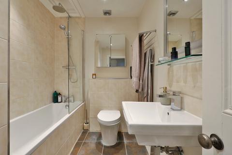 30a Springdale Road, London, N16 9NX