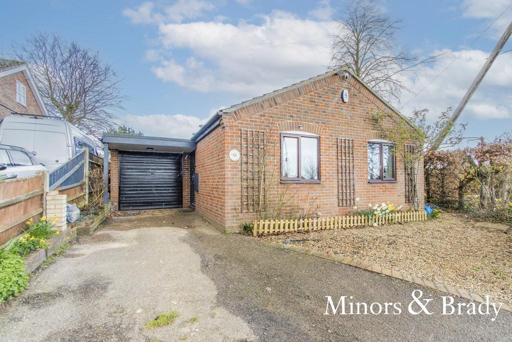Church Road, Great Plumstead 2 bed detached bungalow £1,100 pcm (£254 pw)
