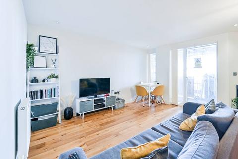 2 bedroom flat for sale - Seren Park Gardens, Greenwich, London, SE3