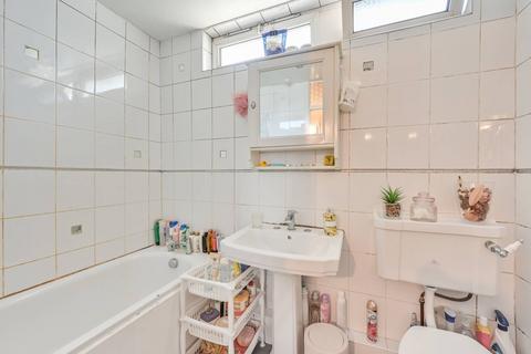41 The Quarterdeck, London, E14 8SH
