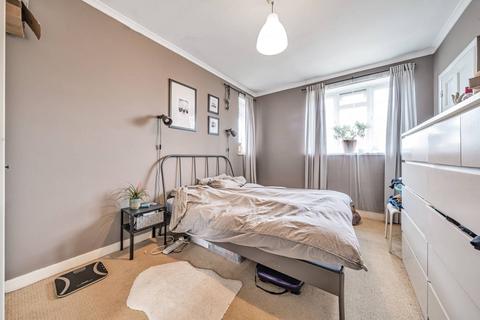 175 Tolcarne Drive, Pinner, HA5 2DN