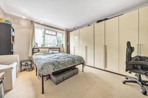 175 Tolcarne Drive, Pinner, HA5 2DN