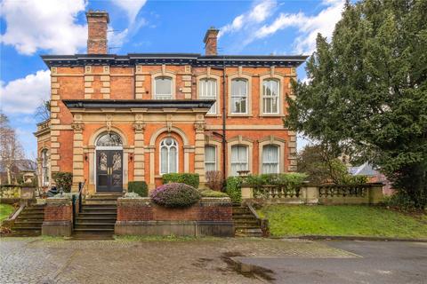 2 bedroom flat to rent - St. Margarets Road, Bowdon, Cheshire, WA14