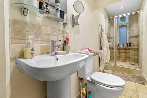 2 bedroom flat to rent - St. Margarets Road, Bowdon, Cheshire, WA14