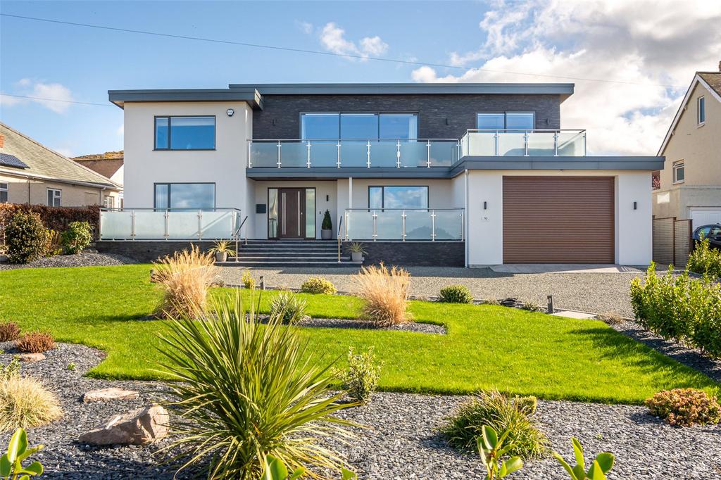 Deganwy Road, Deganwy, Conwy, LL31 5 bed detached house for sale £