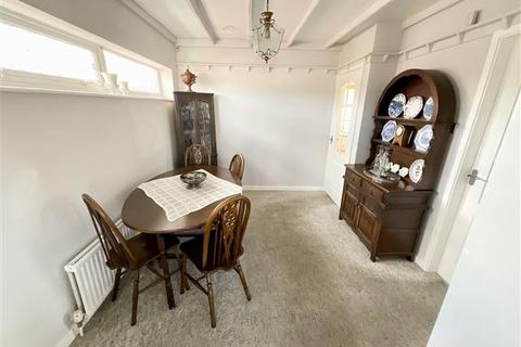 2 bedroom bungalow for sale - Harlington Road, Mexborough, S64 0QG