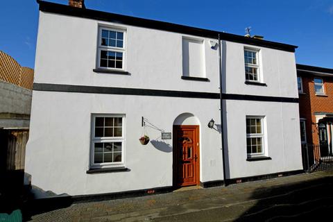 3 bedroom townhouse for sale - Prestbury Road, Pittville, Cheltenham, GL52