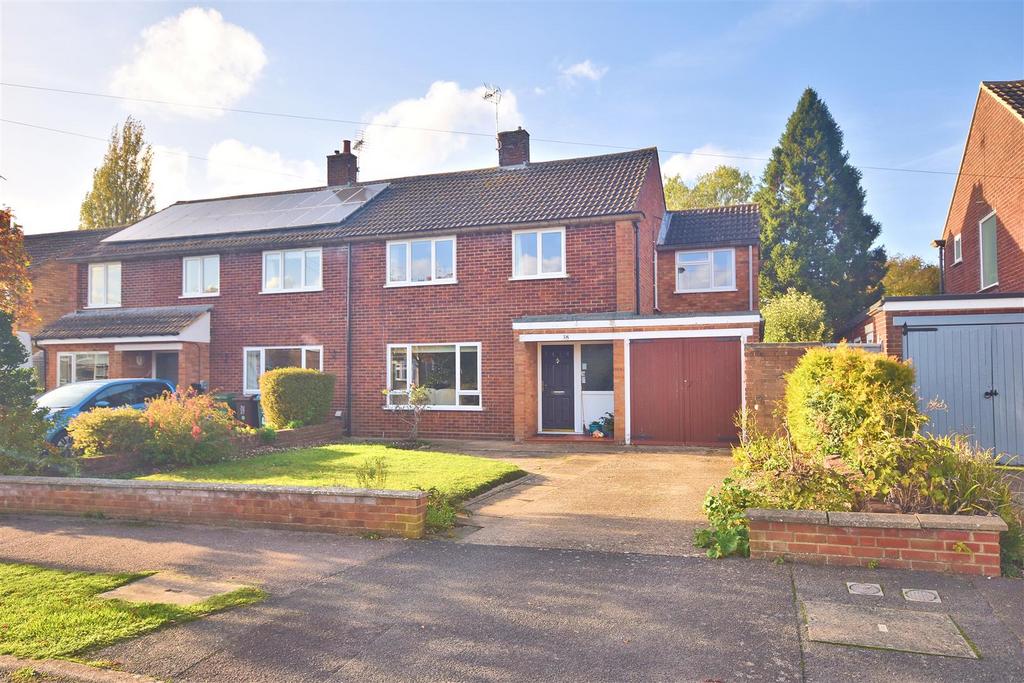 Lionel Avenue, Wendover HP22 4 bed semidetached house £700,000