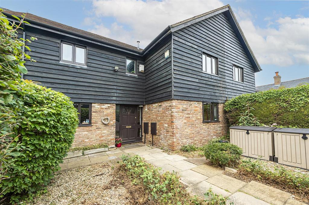 West End Place, Weston Turville HP22 4 bed barn conversion for sale £
