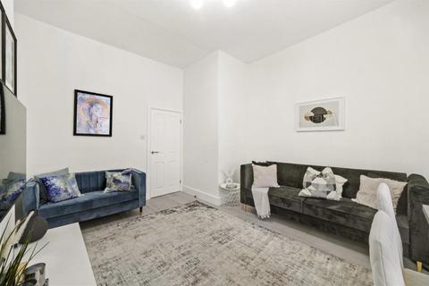 2 bedroom flat for sale - Tubbs Road, London
