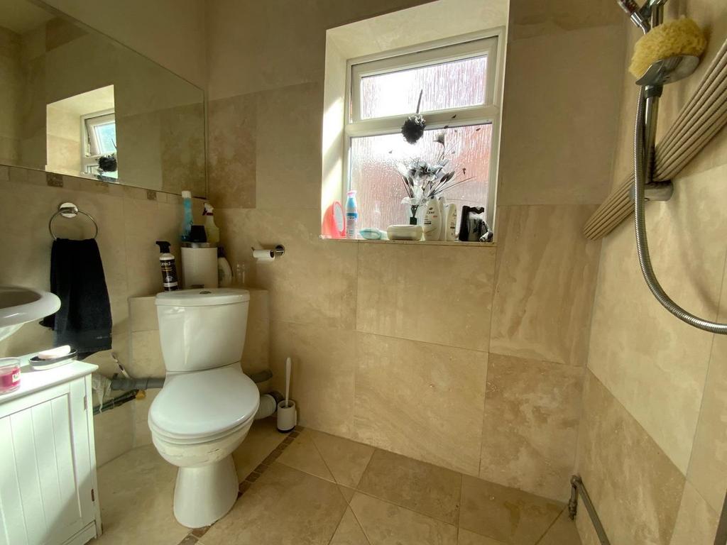 Hough Hill Road, Stalybridge 1 bed flat £595 pcm (£137 pw)