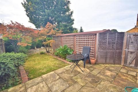 3 bedroom semi-detached house to rent, Manor Road, Wendover HP22