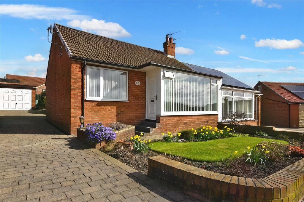 Croft House Way, Morley, Leeds, West Yorkshire 2 bed bungalow for sale £255,000