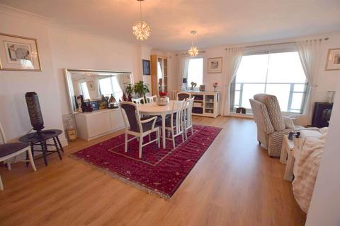 3 bedroom flat to rent - The Point, Sea View Street, Cleethorpes