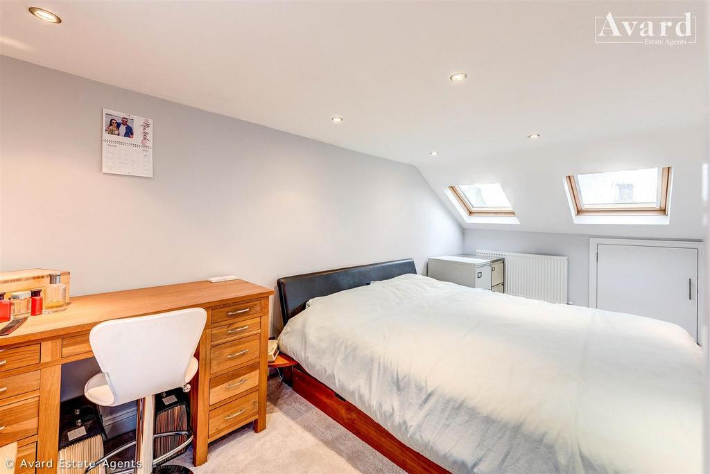 Bentham Road, Brighton BN2 4 bed terraced house £500,000