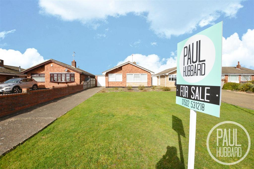 Chedgrave Road, Lowestoft 2 bed detached bungalow for sale £270,000