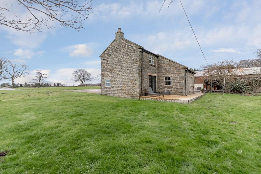 Skipton Road, Felliscliffe, Harrogate 3 bed detached house for sale £